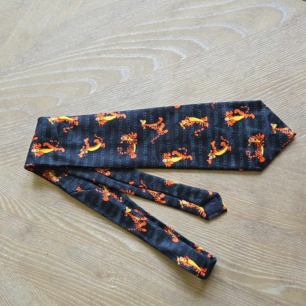 Tigger (bounce!!! bounce!!!) Necktie